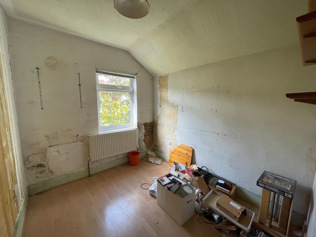 Lot: 2 - HOUSE FOR REPAIR AND REFURBISHMENT - Bedroom three